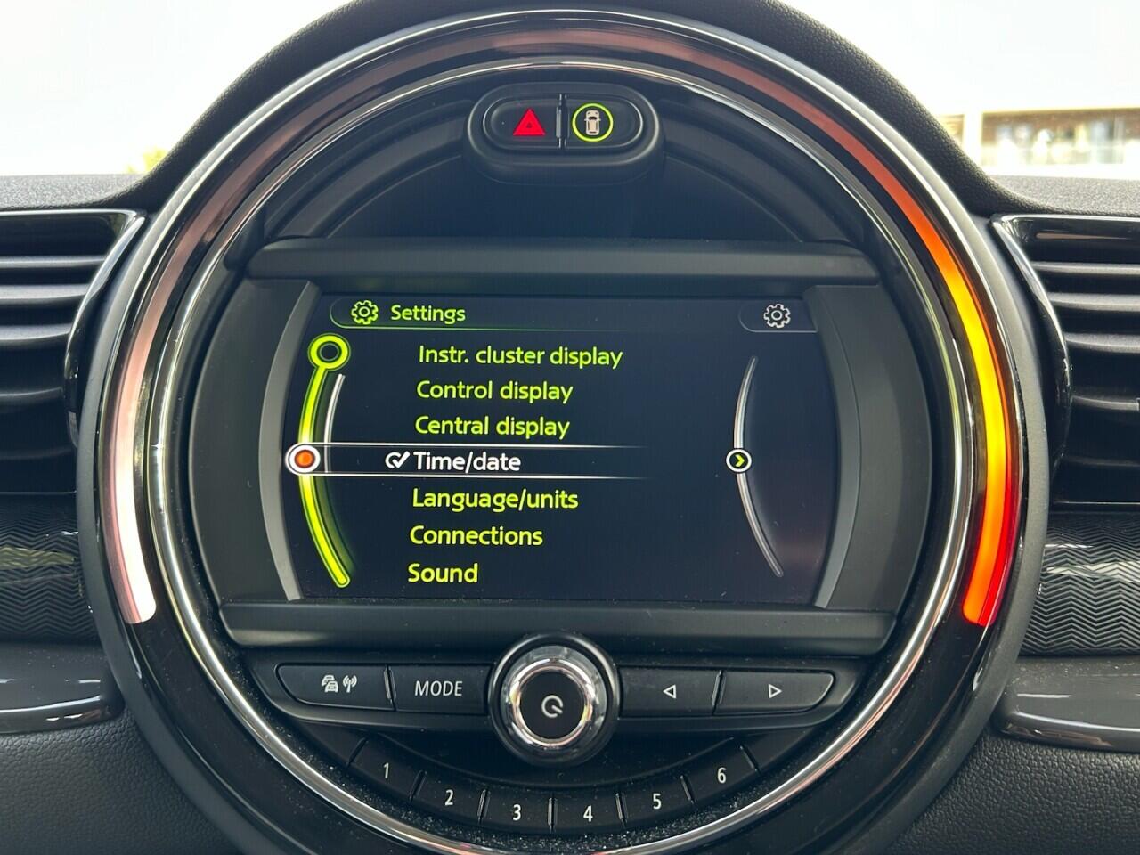 Mini Clubman view 36