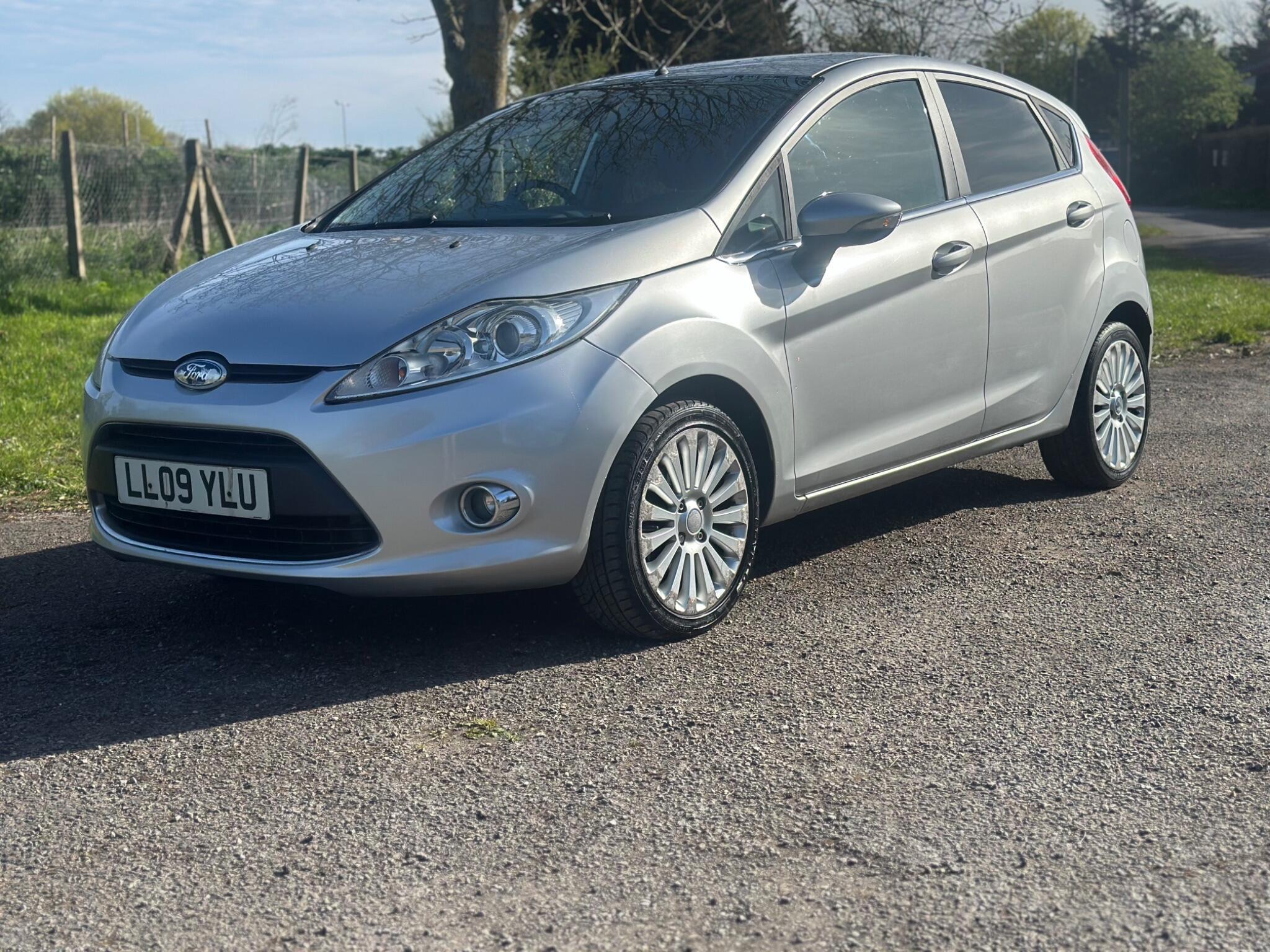 Ford Fiesta view 3