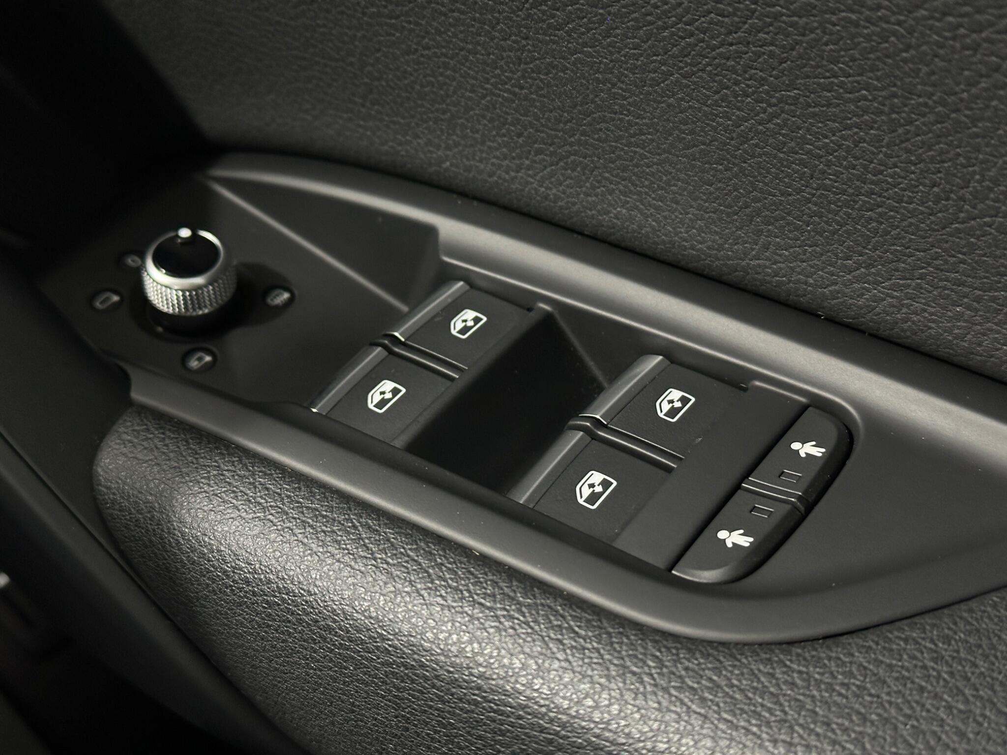 Audi Q5 view 19