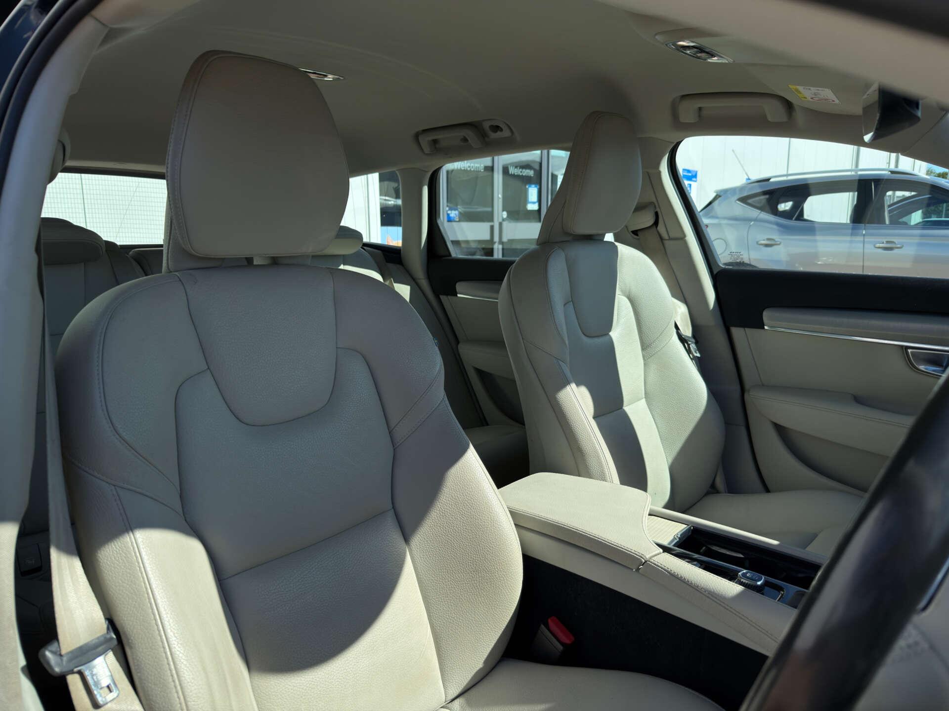 Volvo V90 view 15