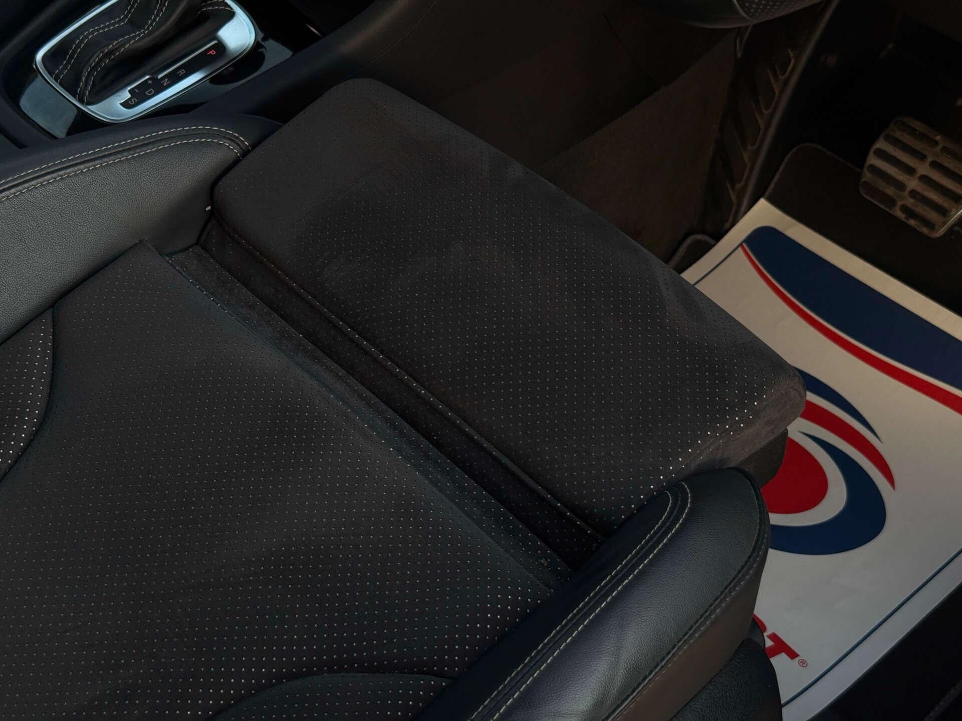 Audi Q3 view 24