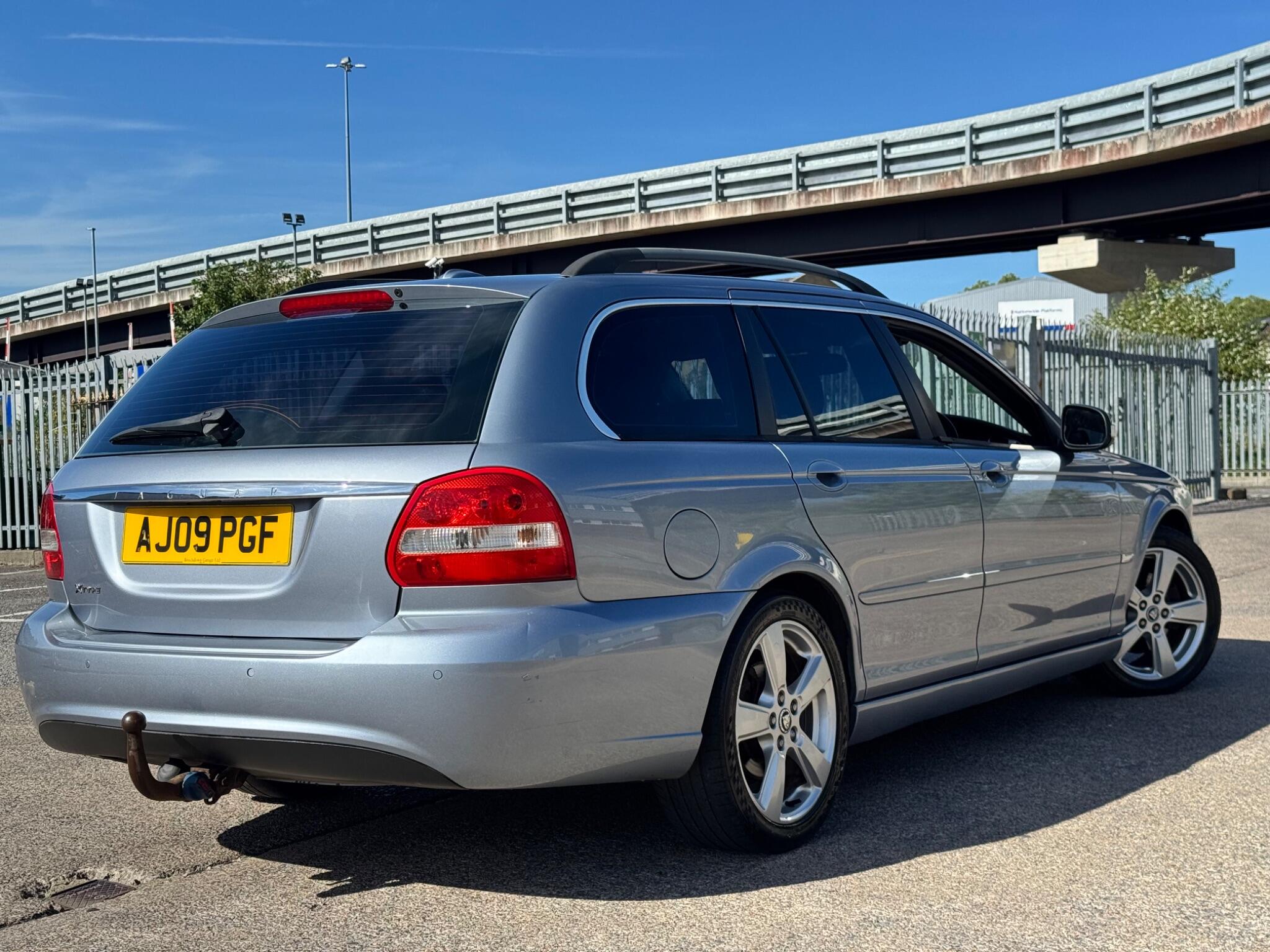 Jaguar X-Type view 20