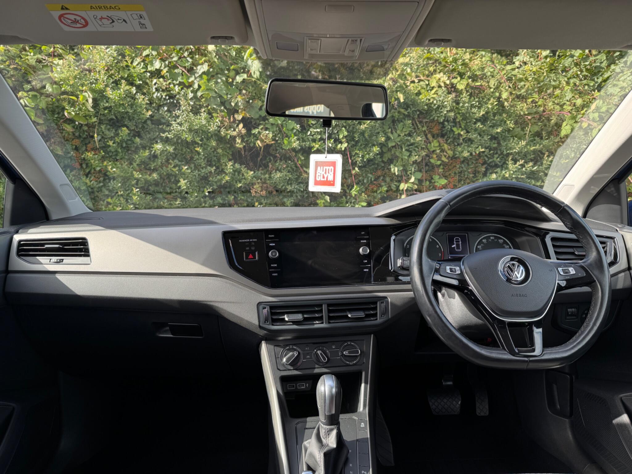 Volkswagen Polo view 12