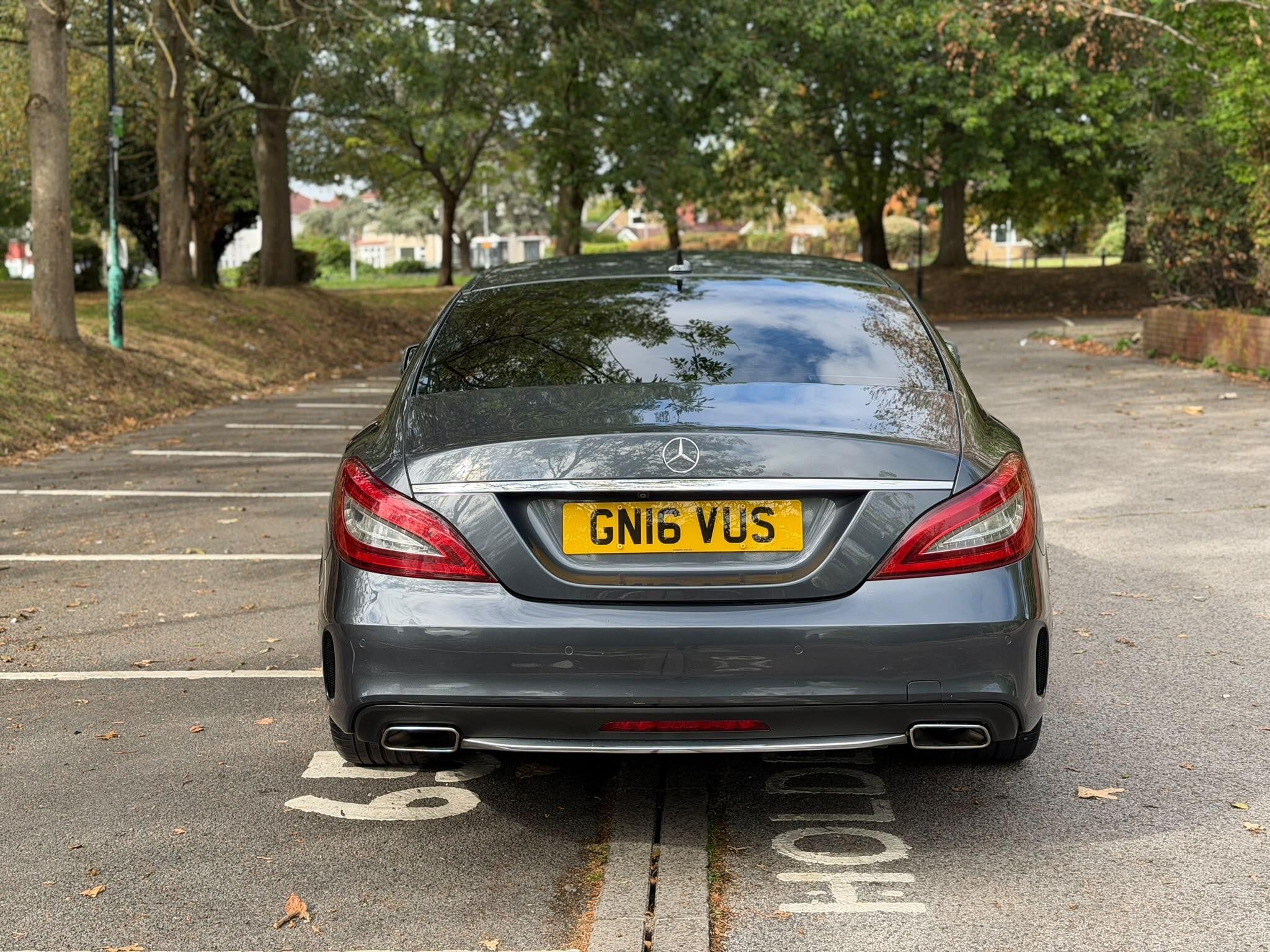 Mercedes-Benz CLS view 5