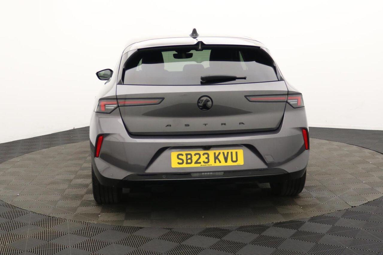 Vauxhall Astra view 6