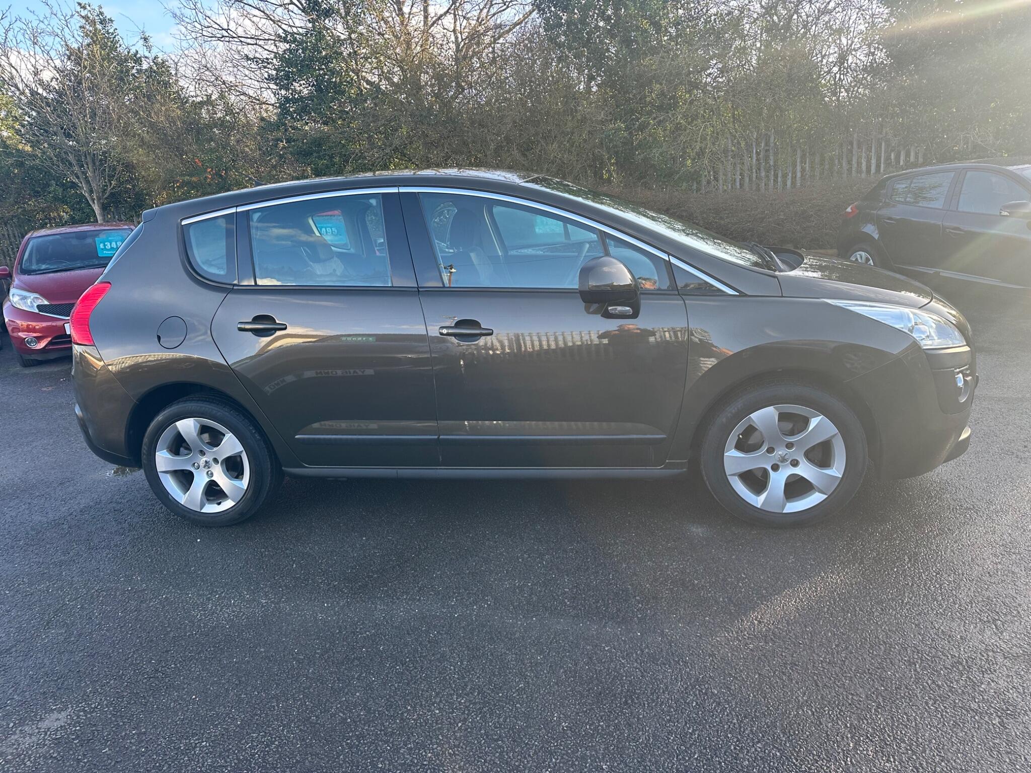Peugeot 3008 view 6