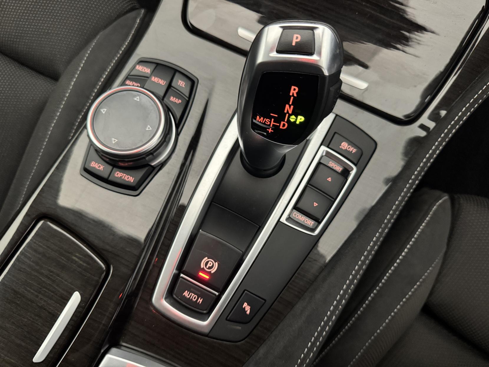 BMW 5 Series view 76