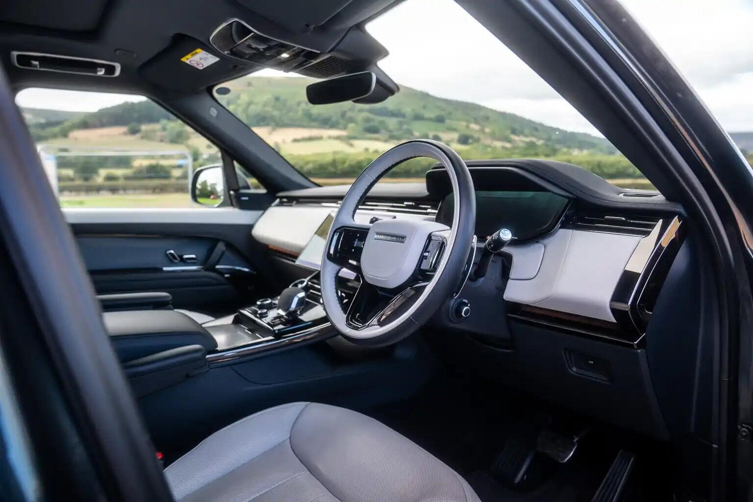Land Rover Range Rover Sport view 19