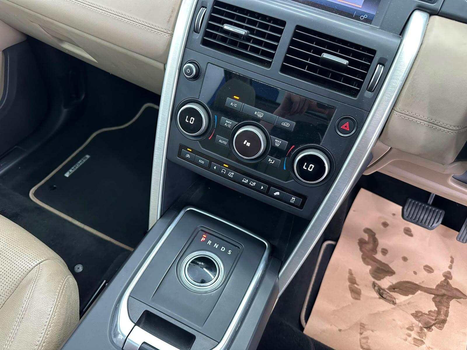 Land Rover Discovery Sport view 47