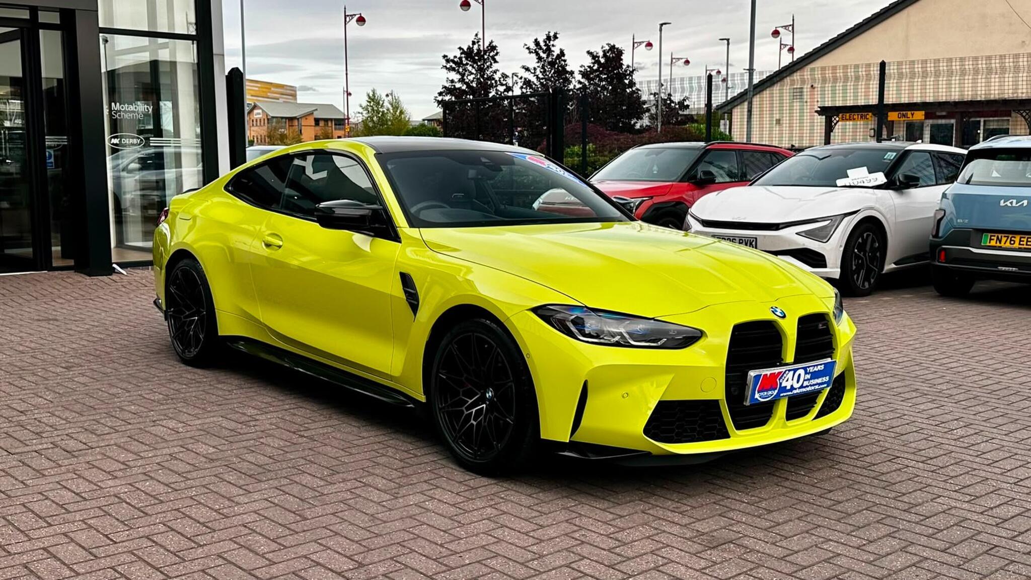 BMW M4 view 13