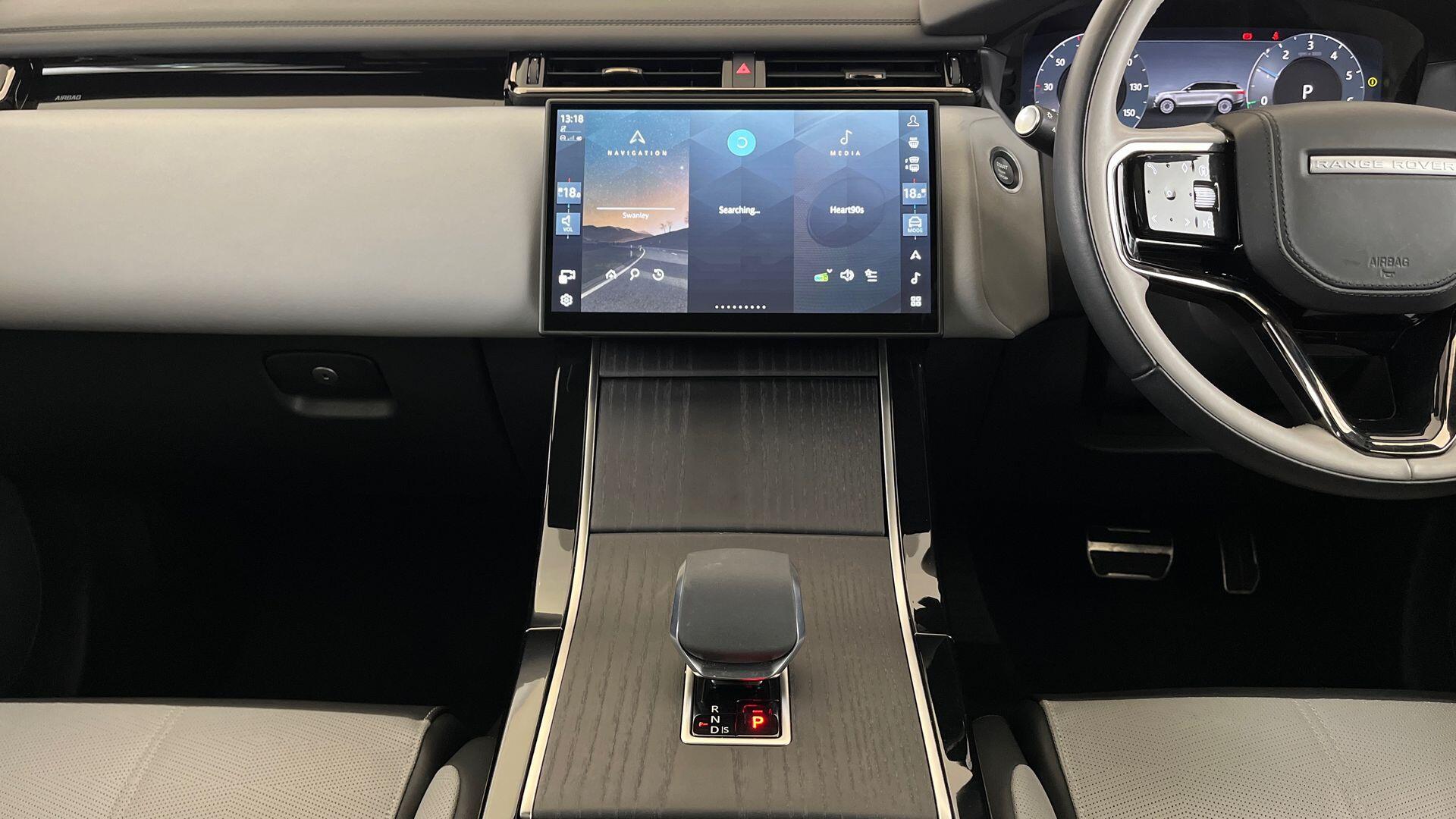 Land Rover Range Rover Velar view 14