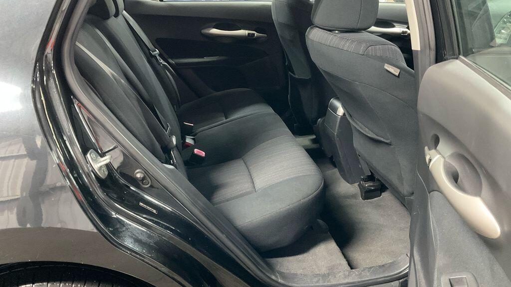 Toyota Auris view 8