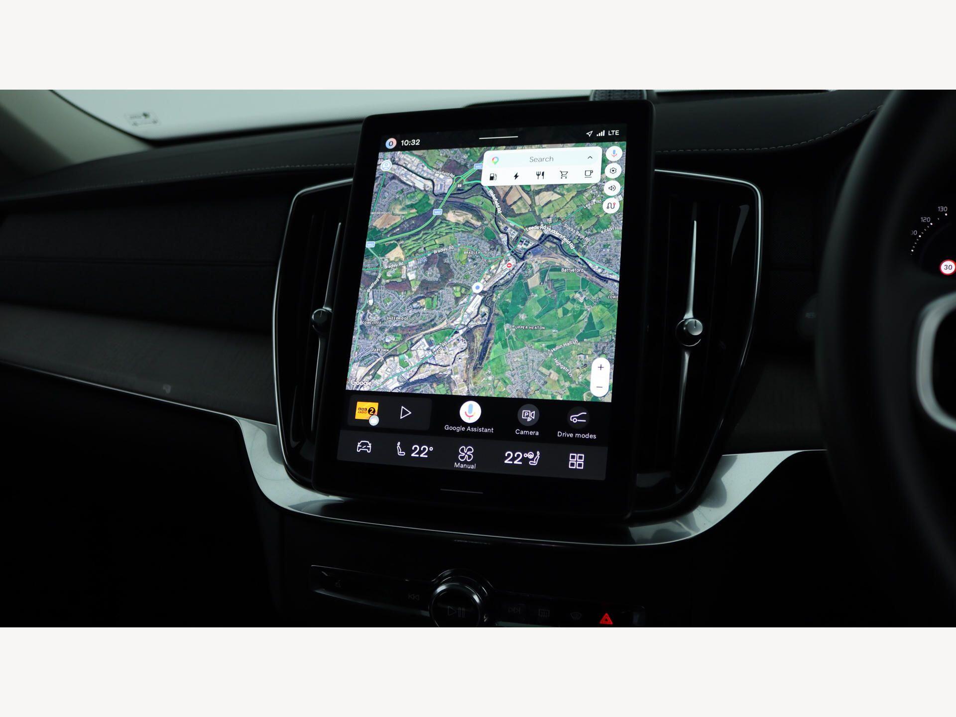 Volvo XC90 view 19