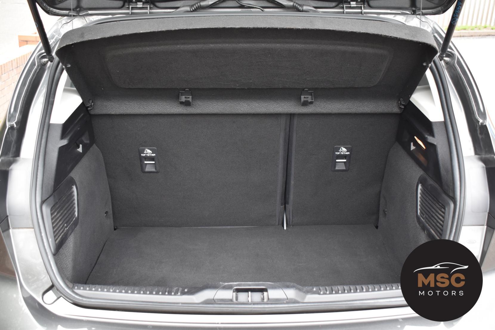 Ford Focus view 57
