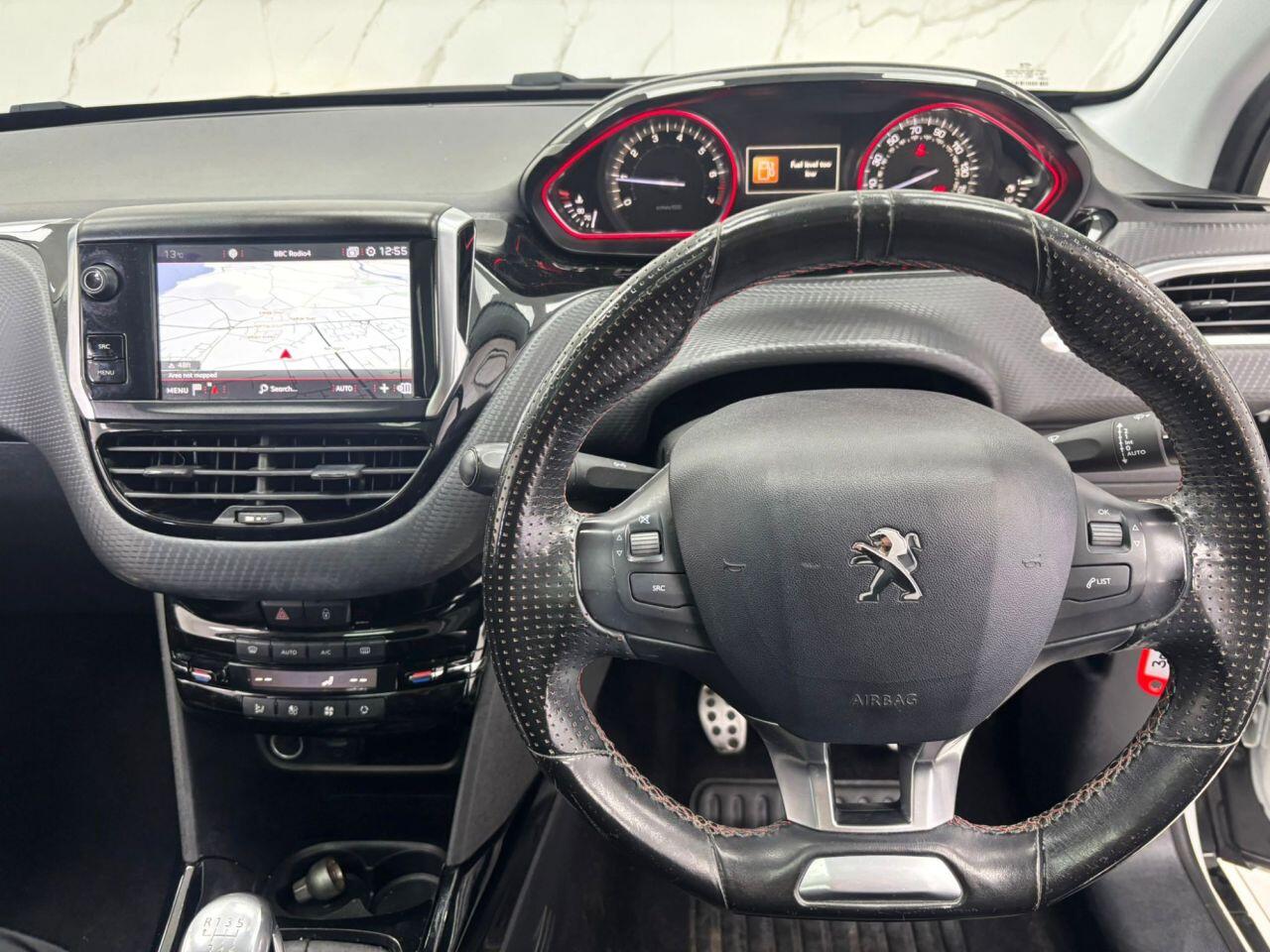 Peugeot 2008 view 16