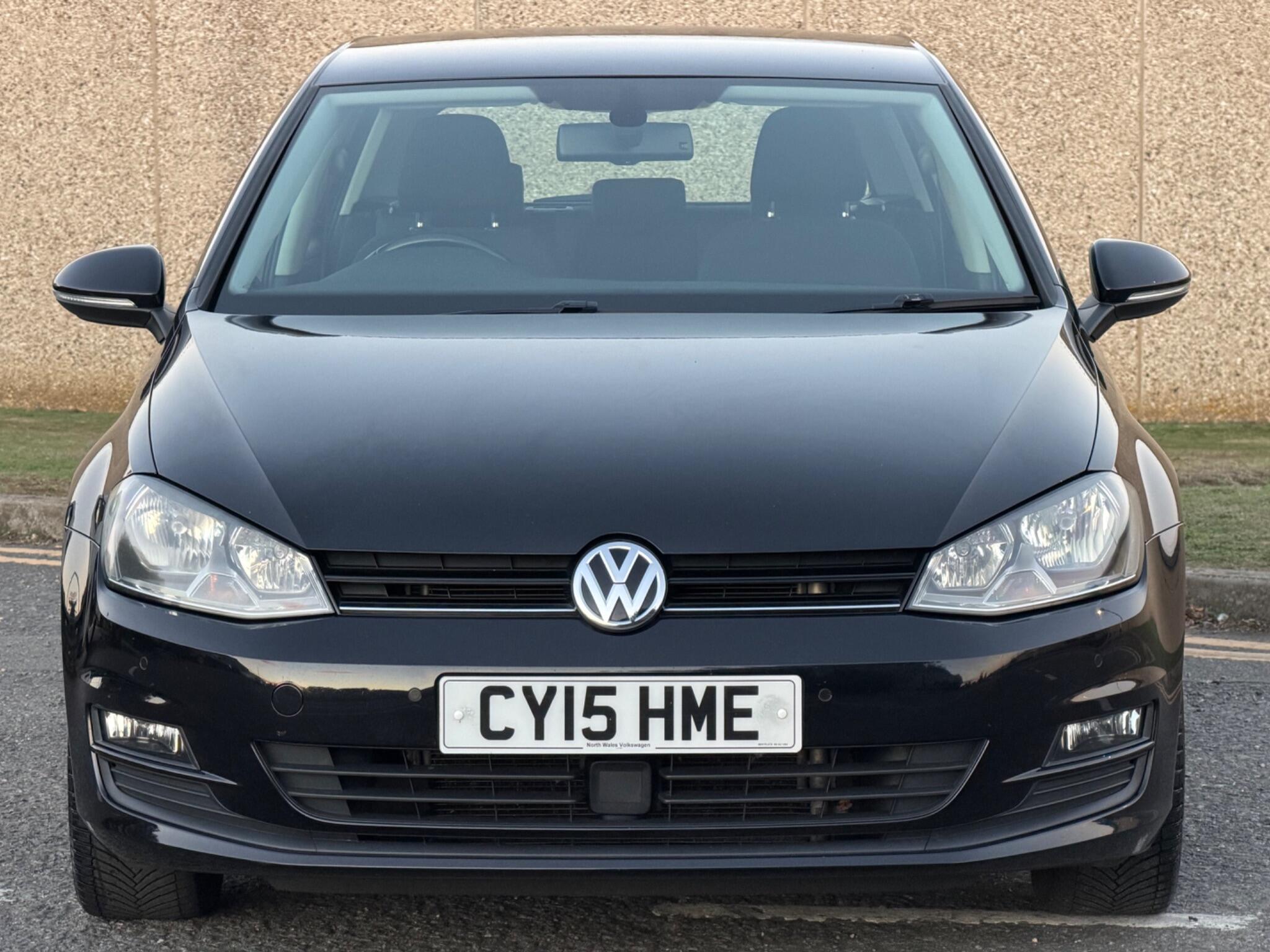 Volkswagen Golf view 4