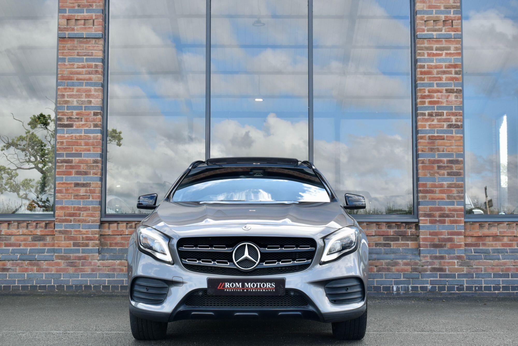 Mercedes-Benz GLA view 4