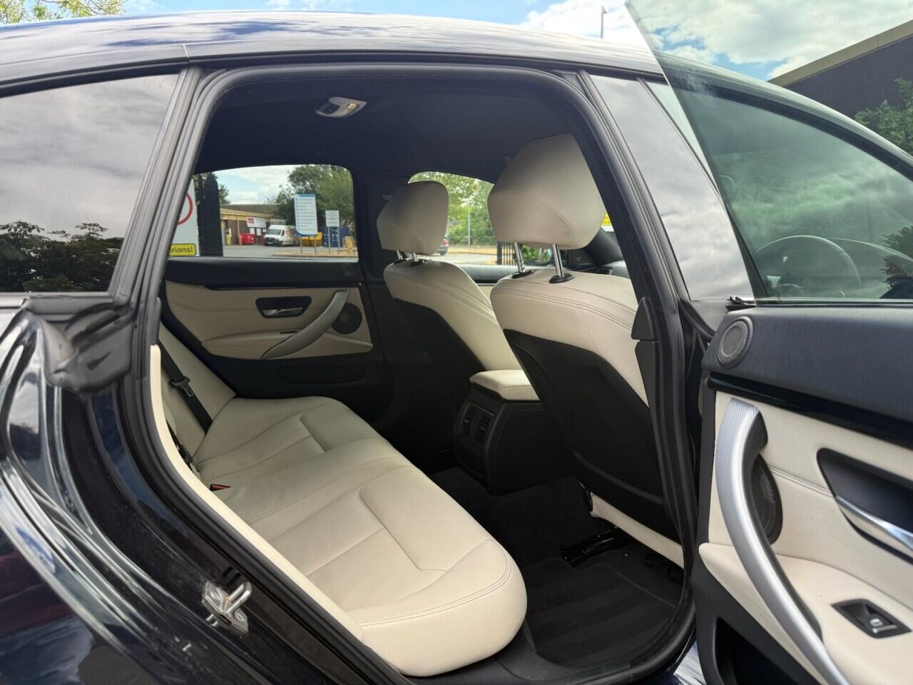 BMW 4 Series Gran Coupe view 38