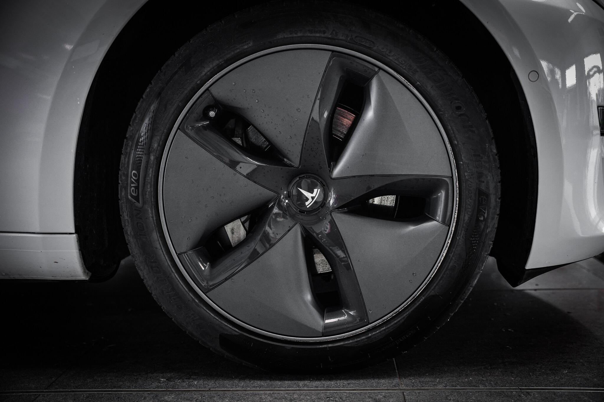 Tesla Model 3 view 26