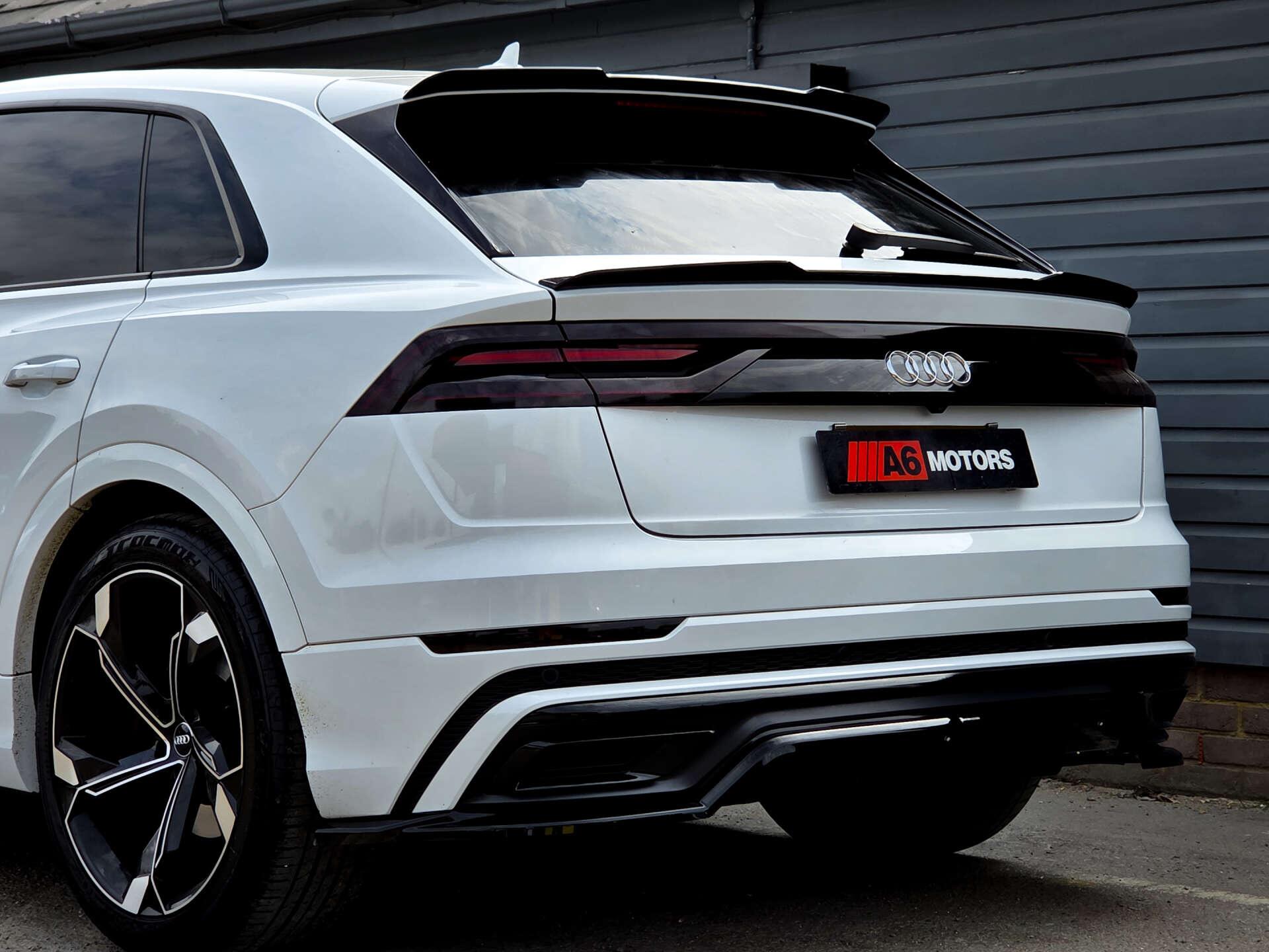 Audi Q8 view 14