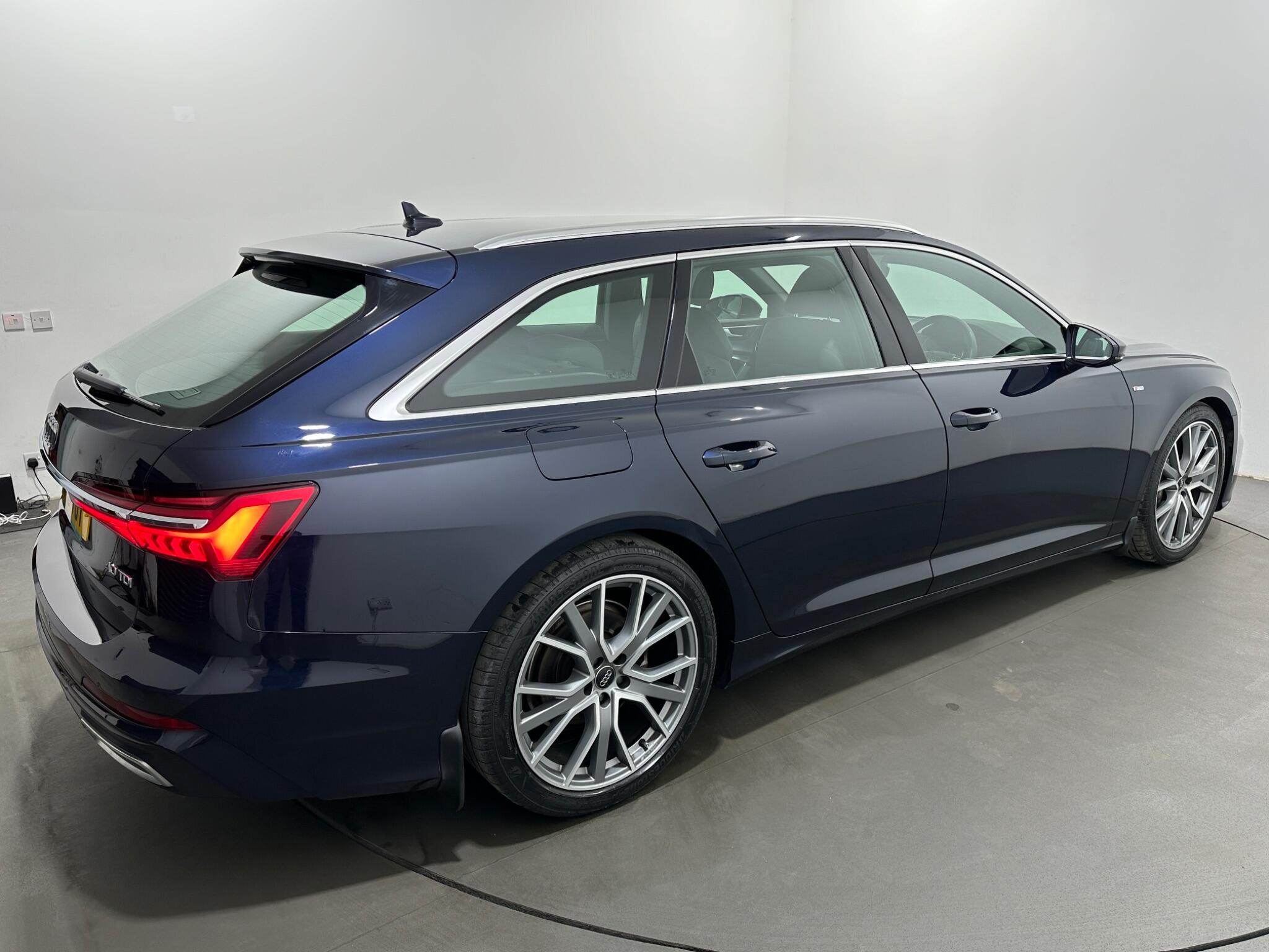 Audi A6 view 54