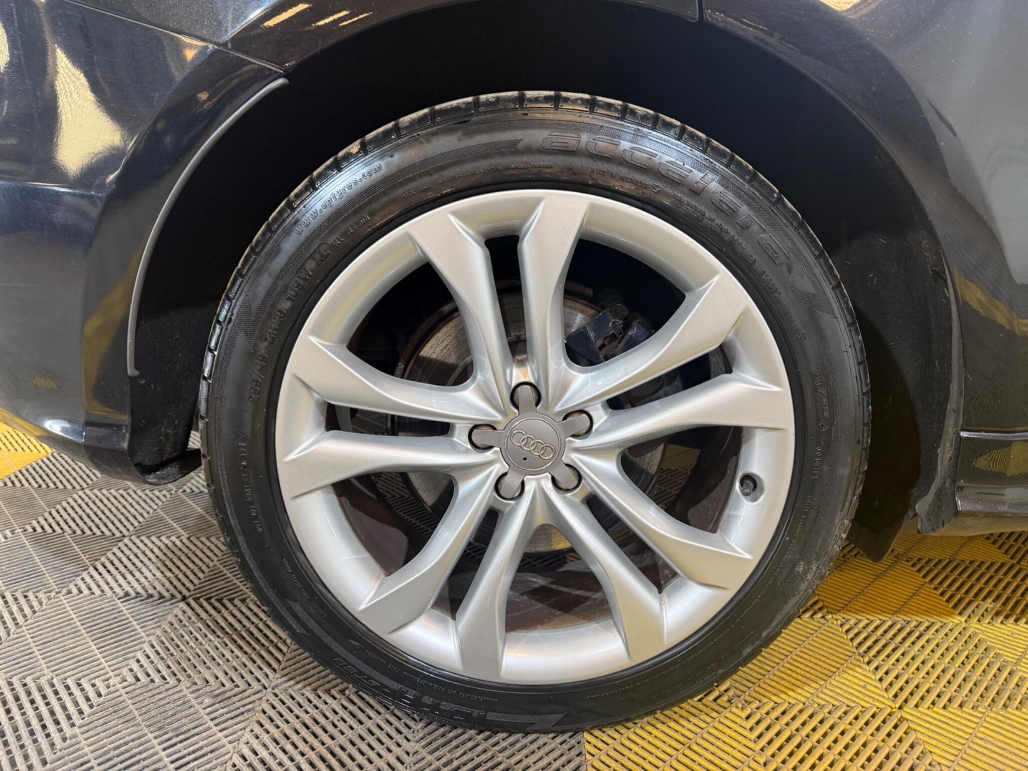 Audi SQ5 view 67