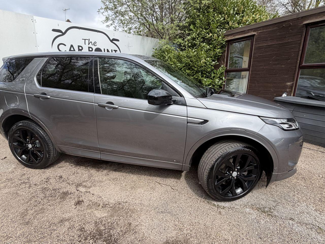 Land Rover Discovery Sport view 17