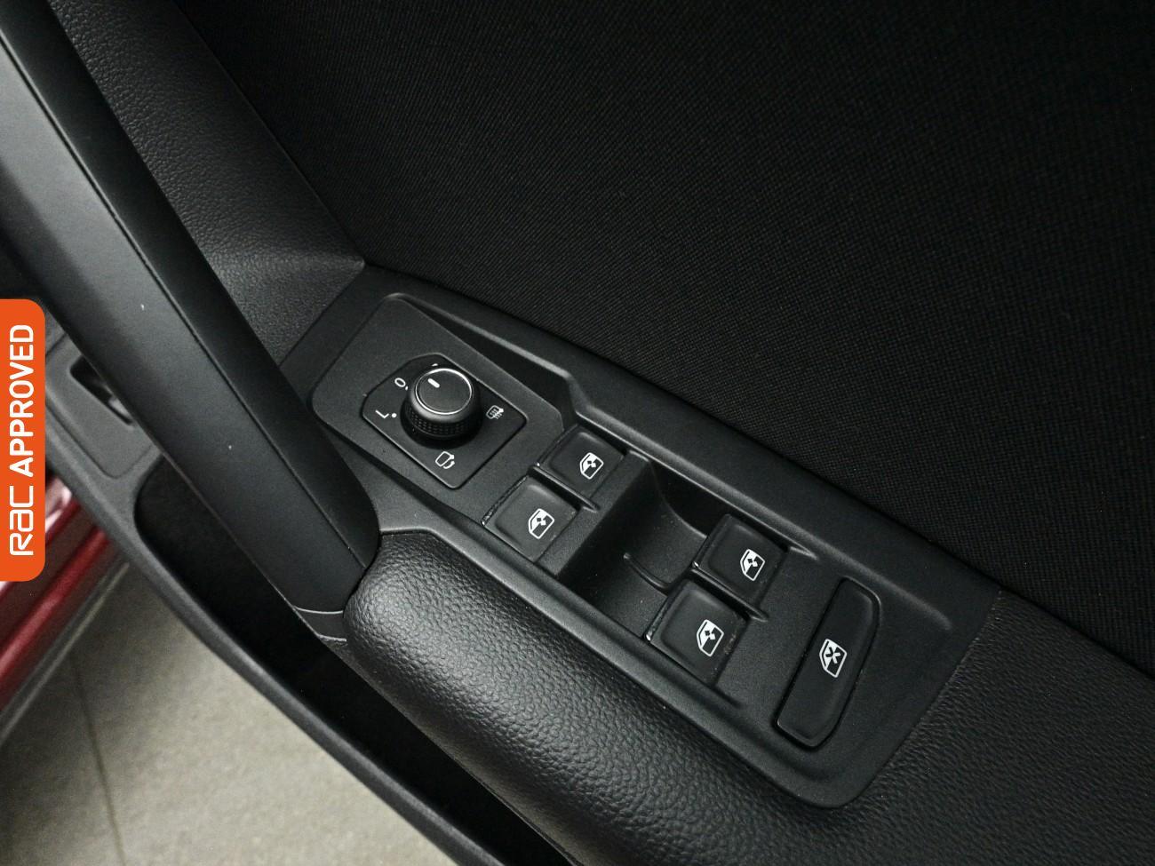 Volkswagen Tiguan view 26