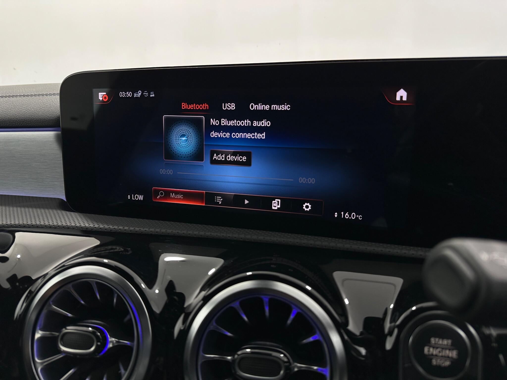 Mercedes-Benz Cla view 27
