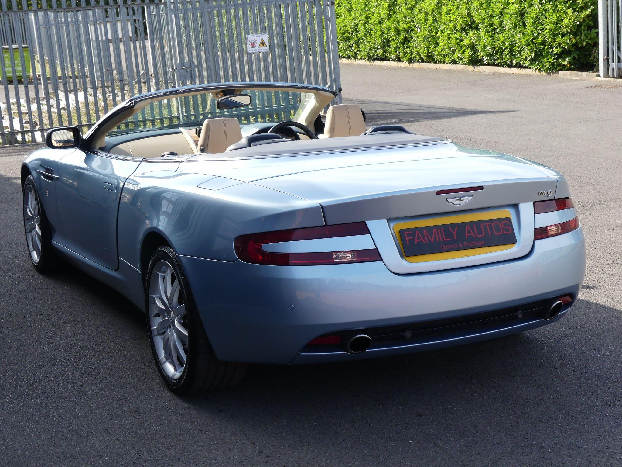 Aston Martin DB9 view 10