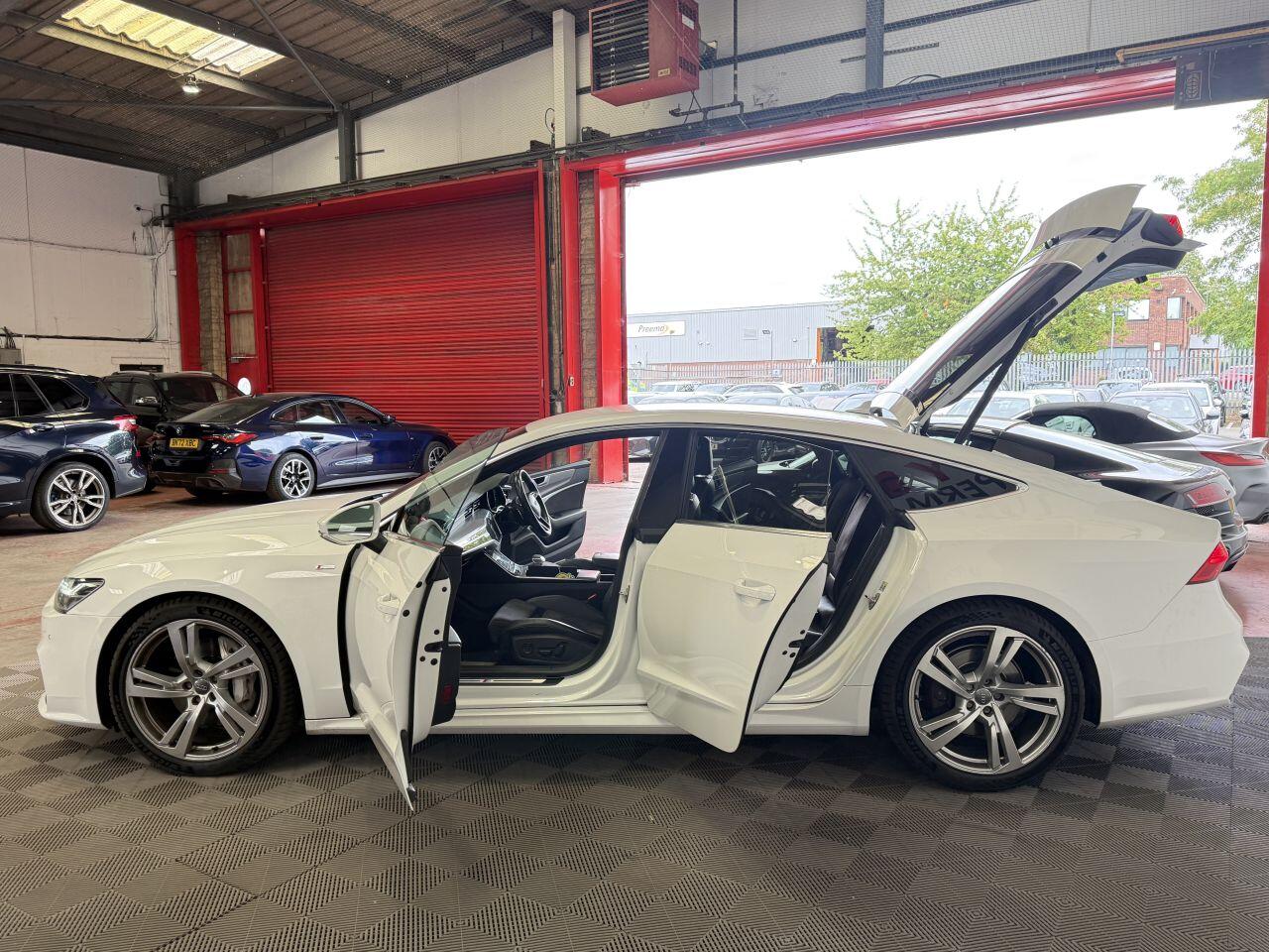 Audi A7 view 13