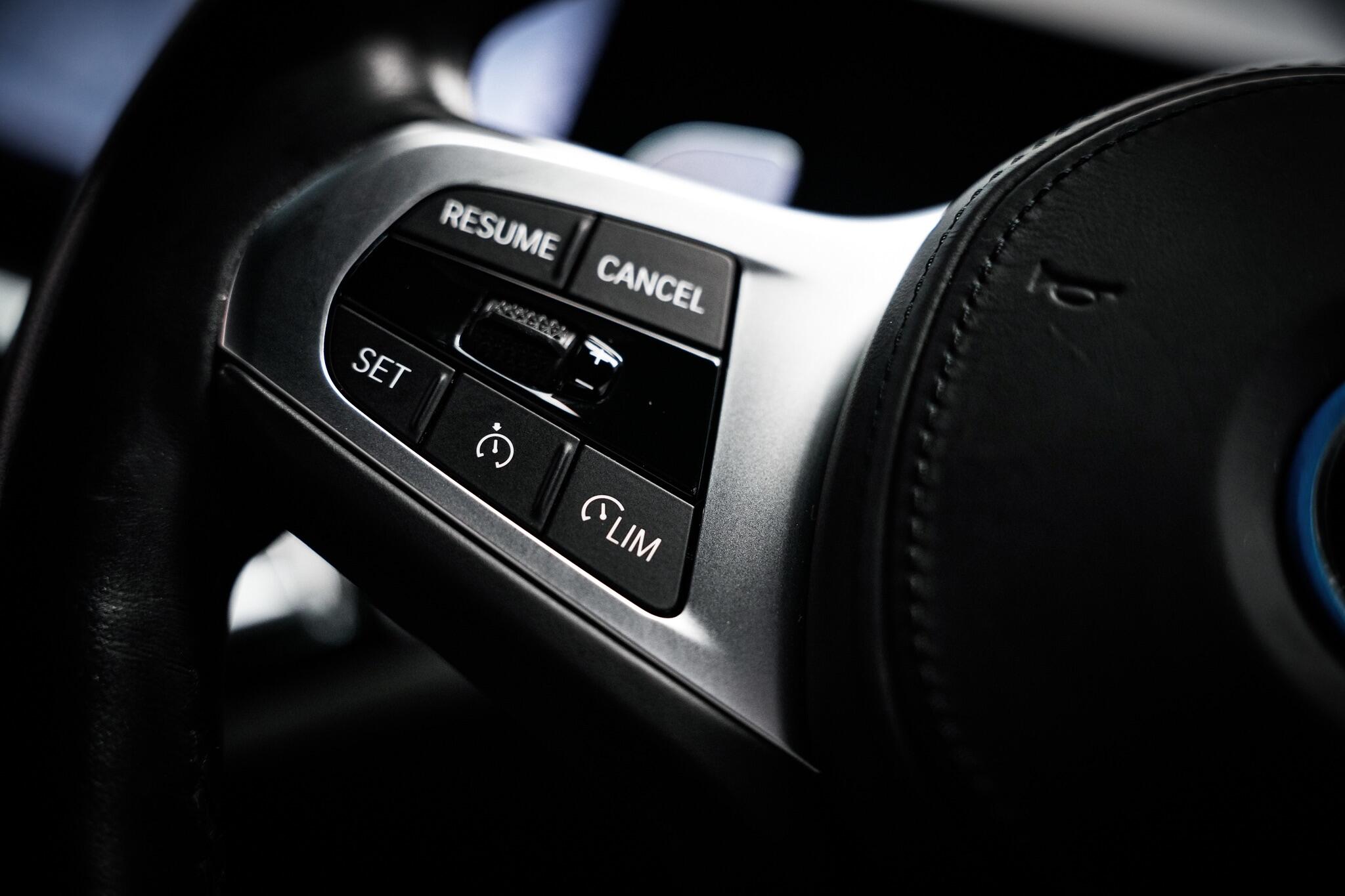 BMW 3 Series view 49