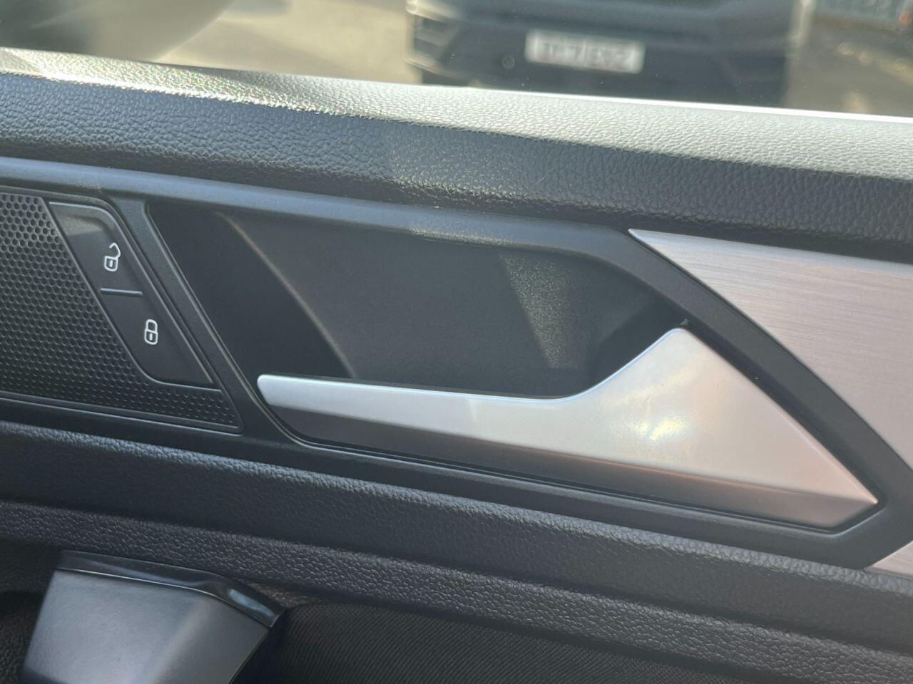 Volkswagen Tiguan view 16