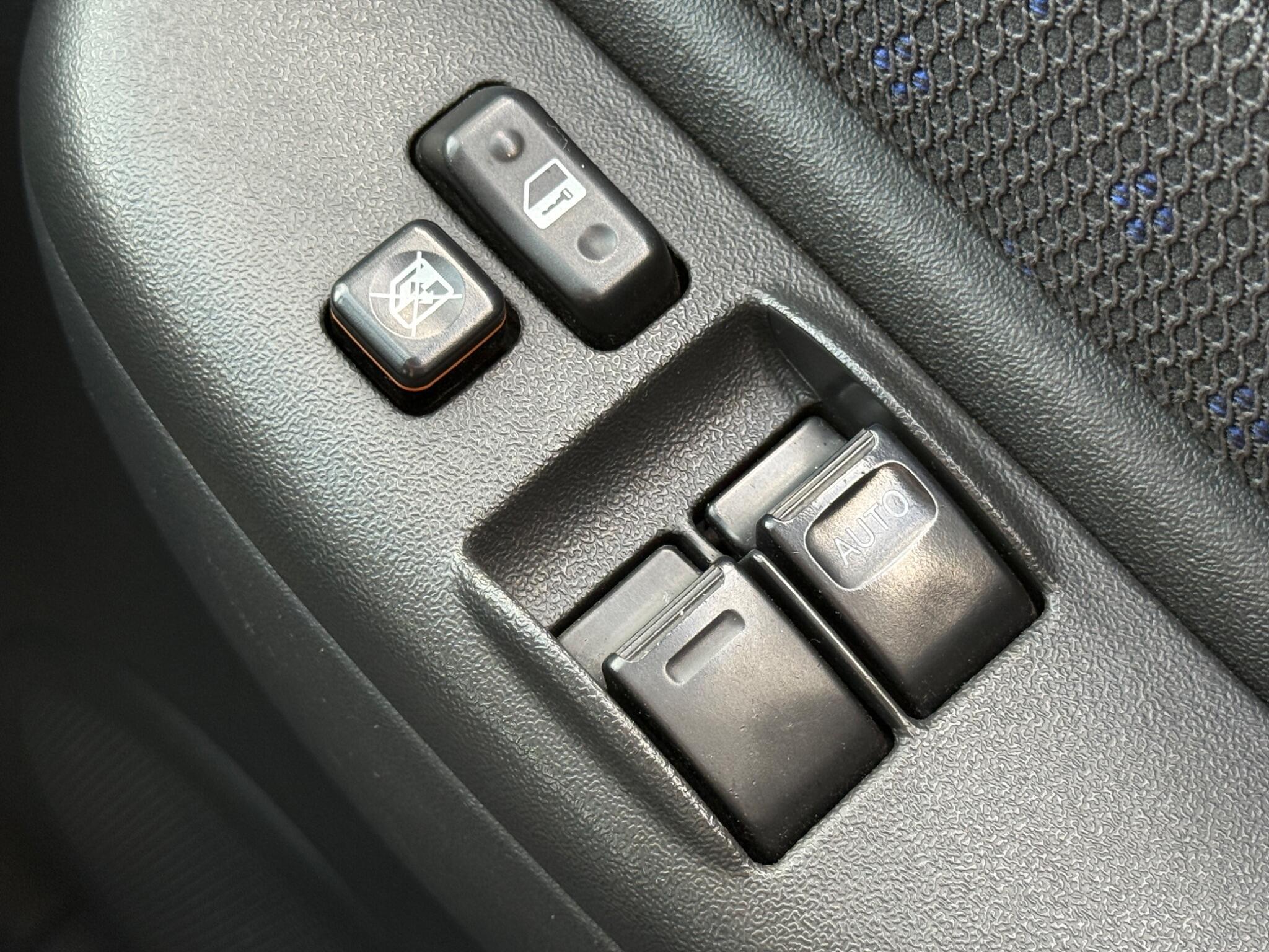Toyota Yaris Verso - Image 47