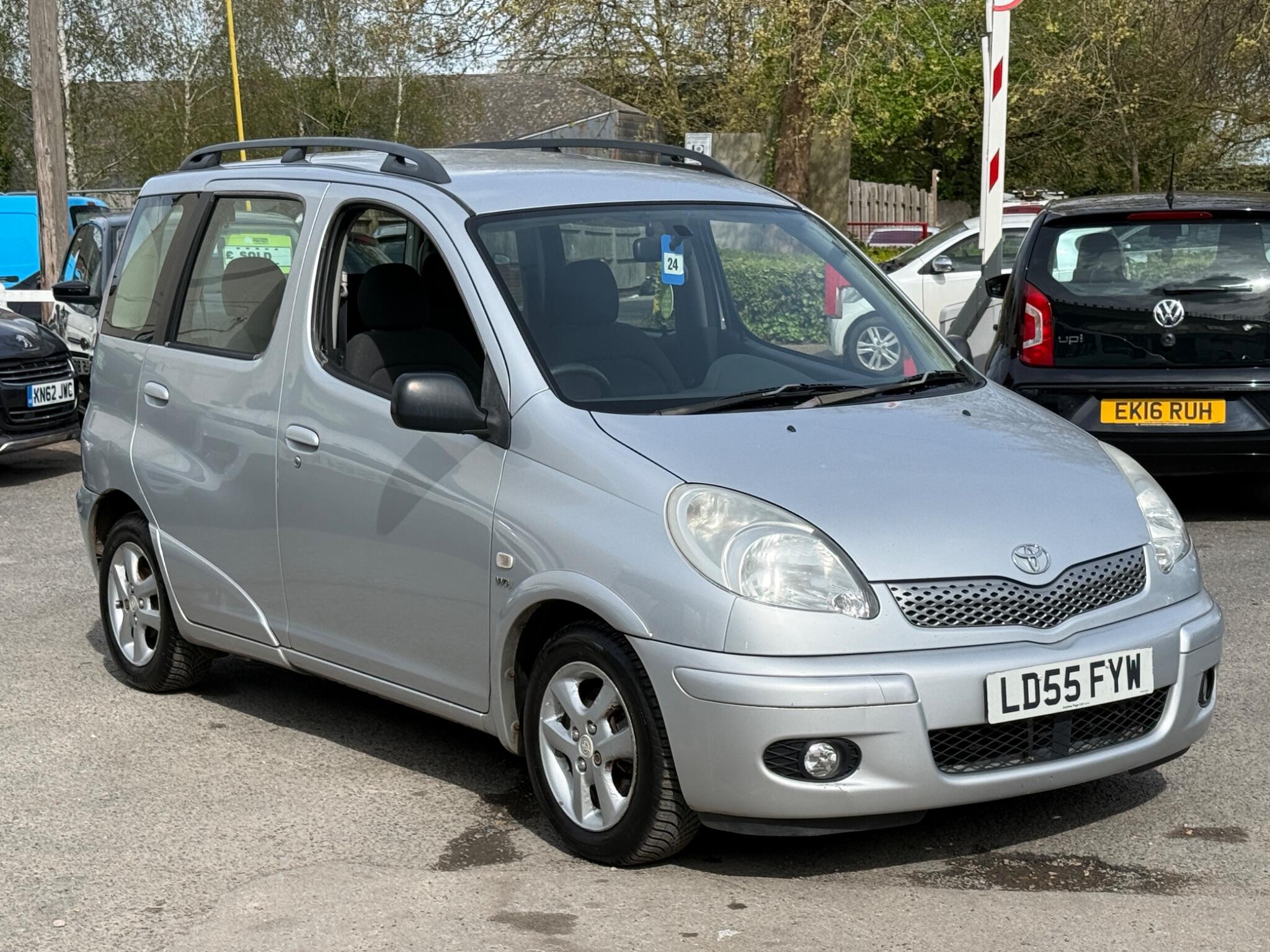 Toyota Yaris Verso - Image 5