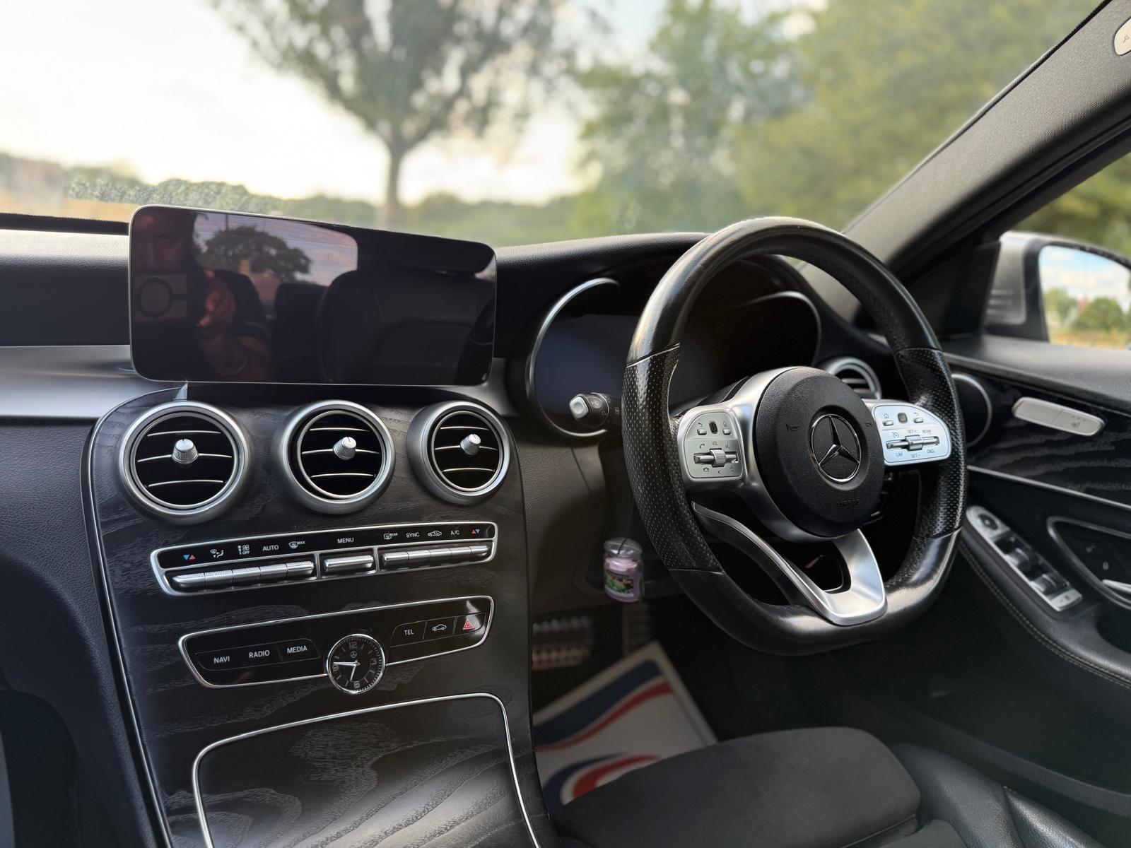 Mercedes-Benz C-Class view 24