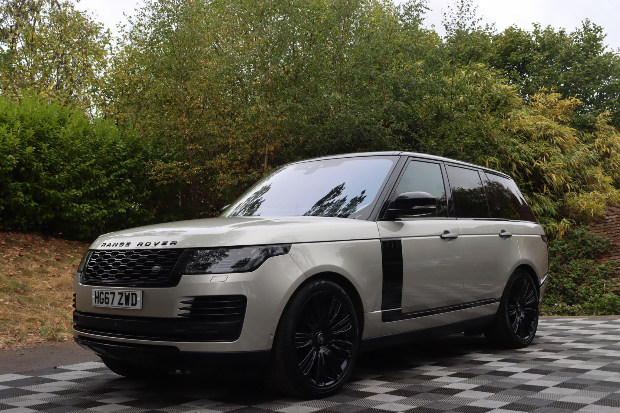 Land Rover Range Rover view 14