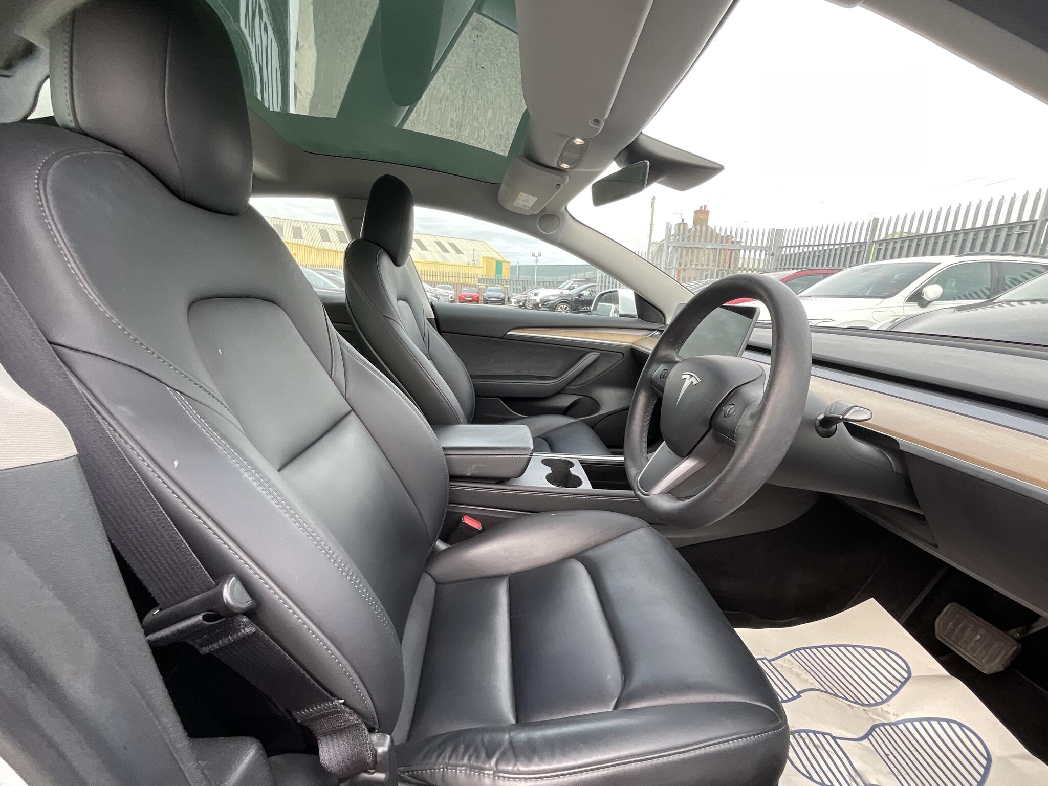 Tesla Model 3 view 9