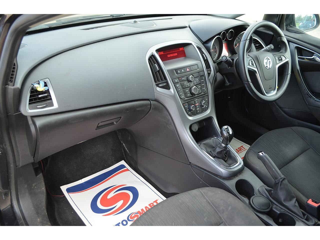Vauxhall Astra GTC view 19