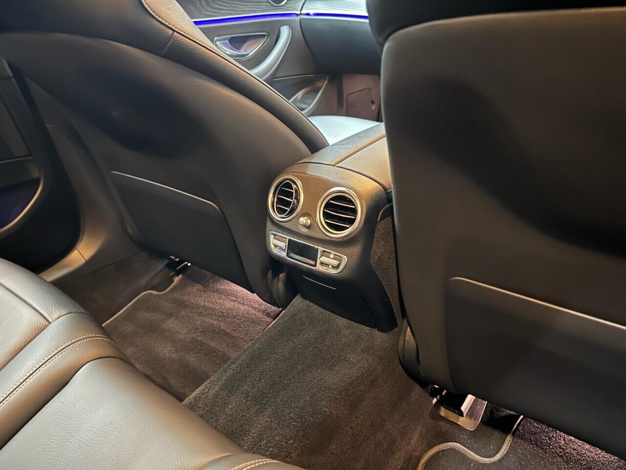 Mercedes-Benz E-Class view 44