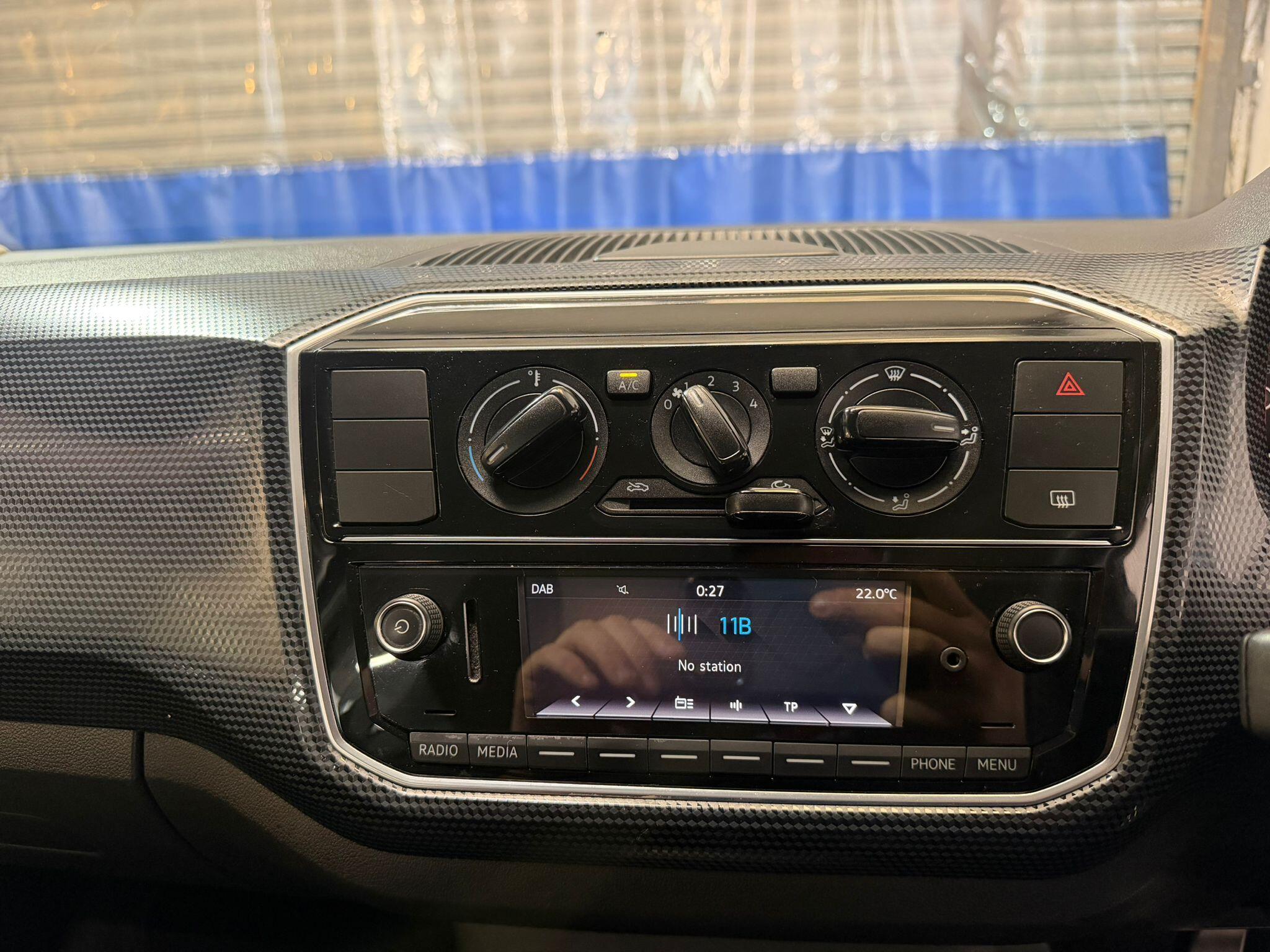 Volkswagen Up! view 15