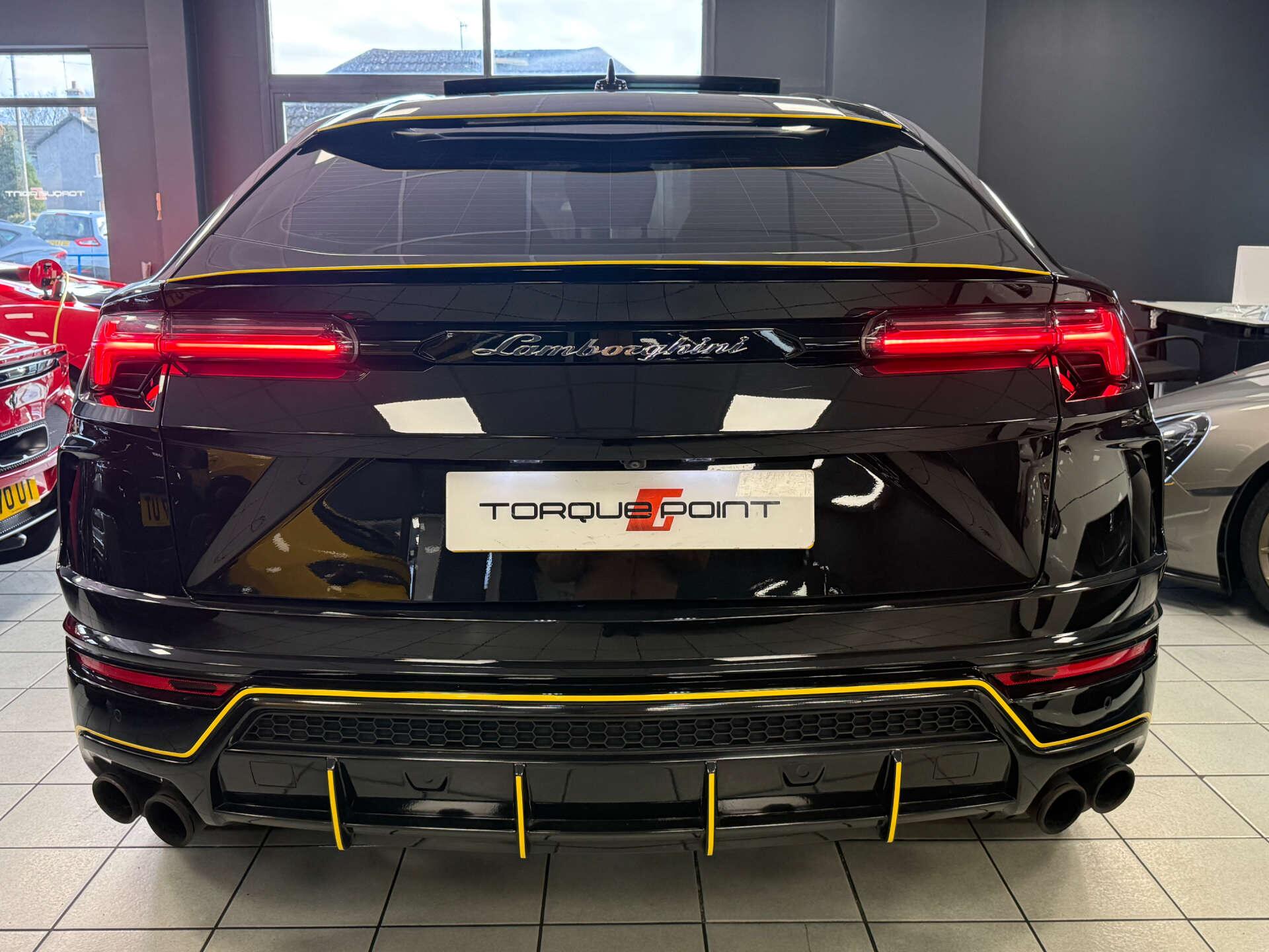 Lamborghini Urus view 9