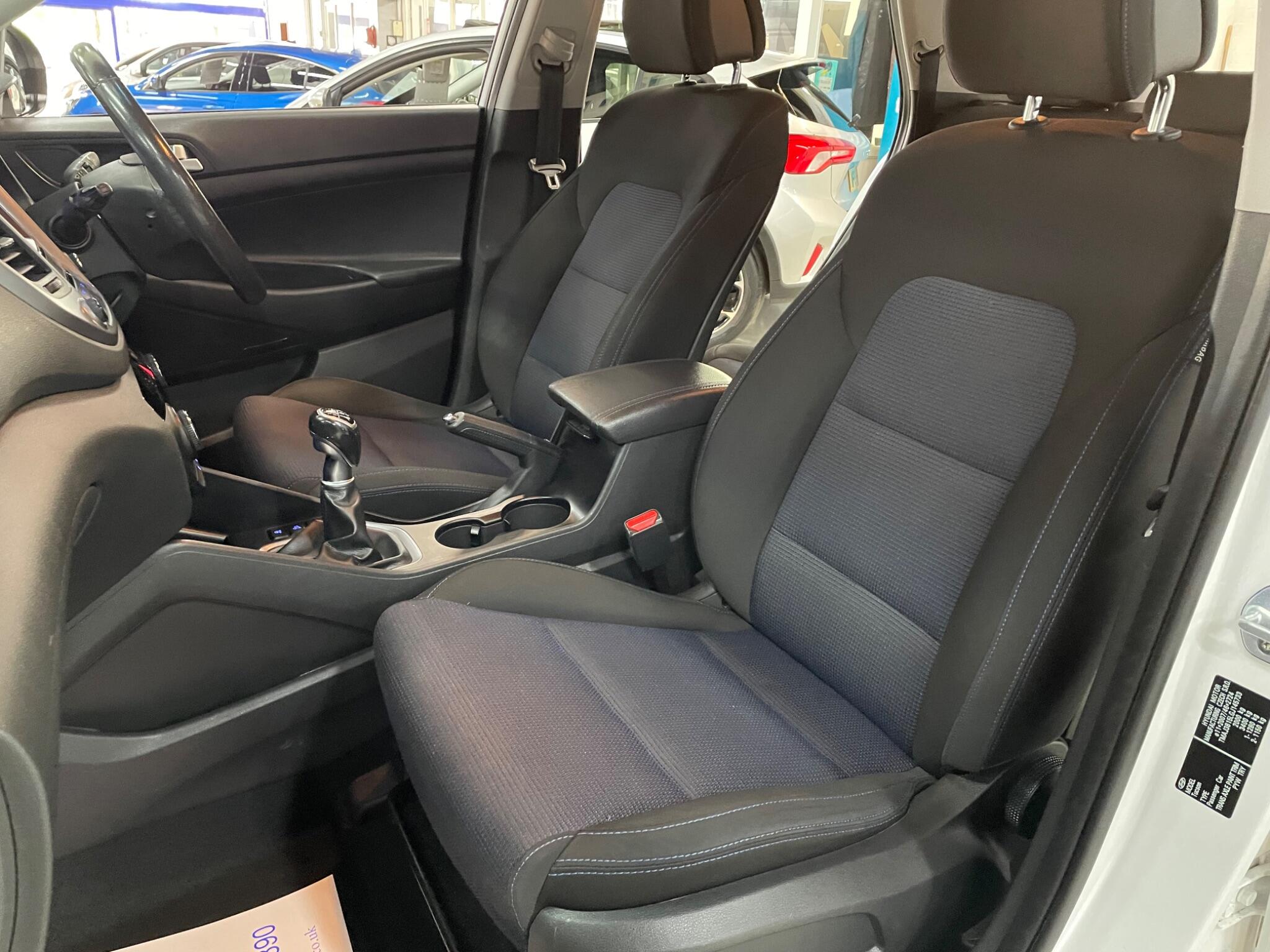 Hyundai Tucson view 33