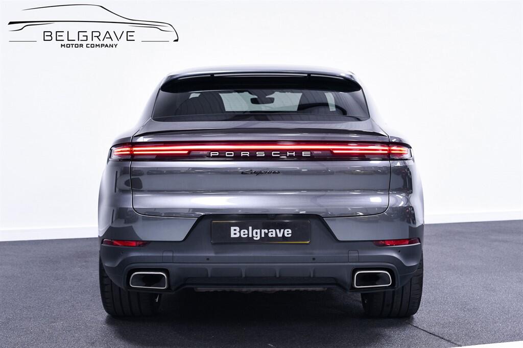 Porsche Cayenne view 9