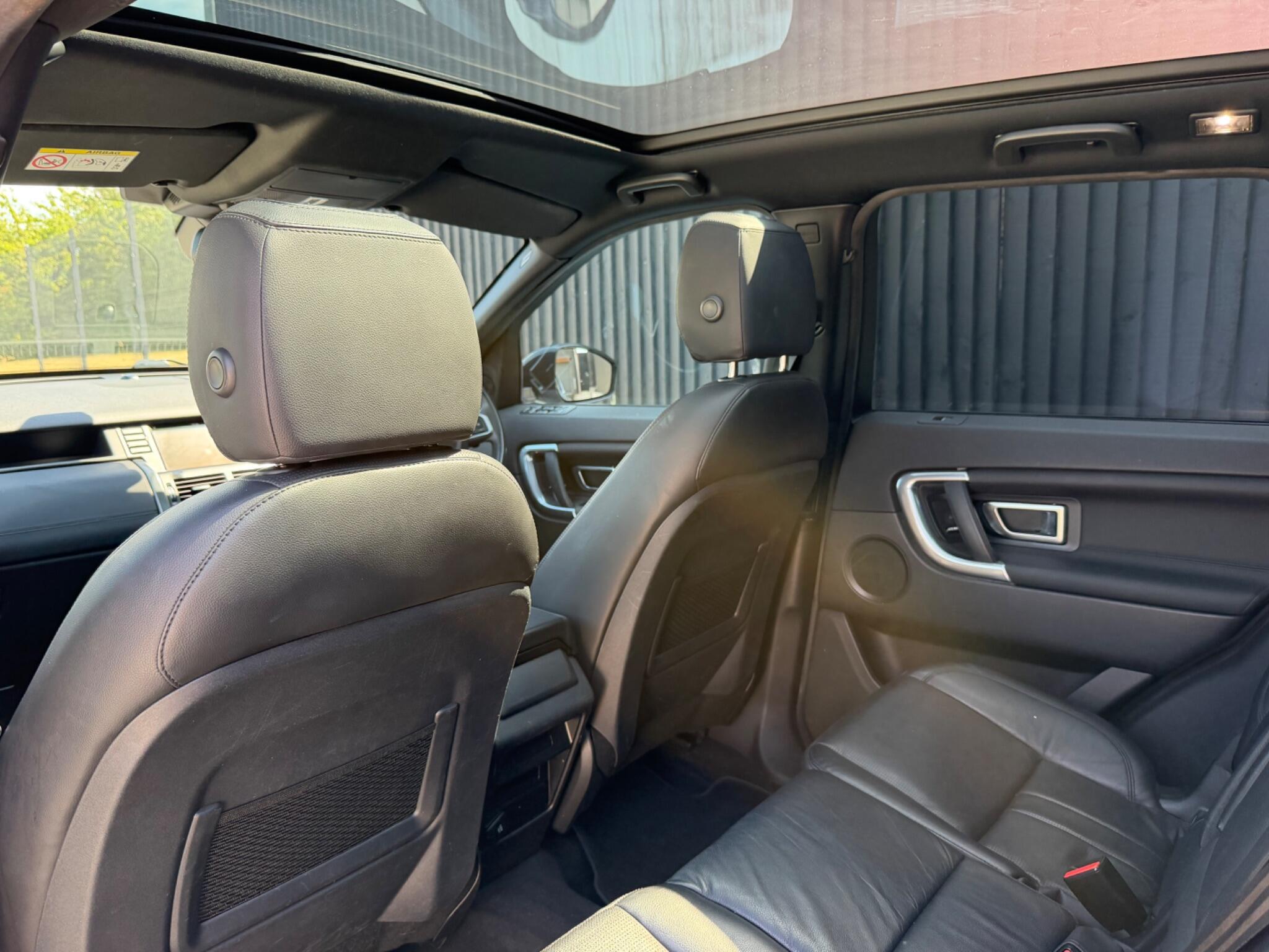 Land Rover Discovery Sport view 42