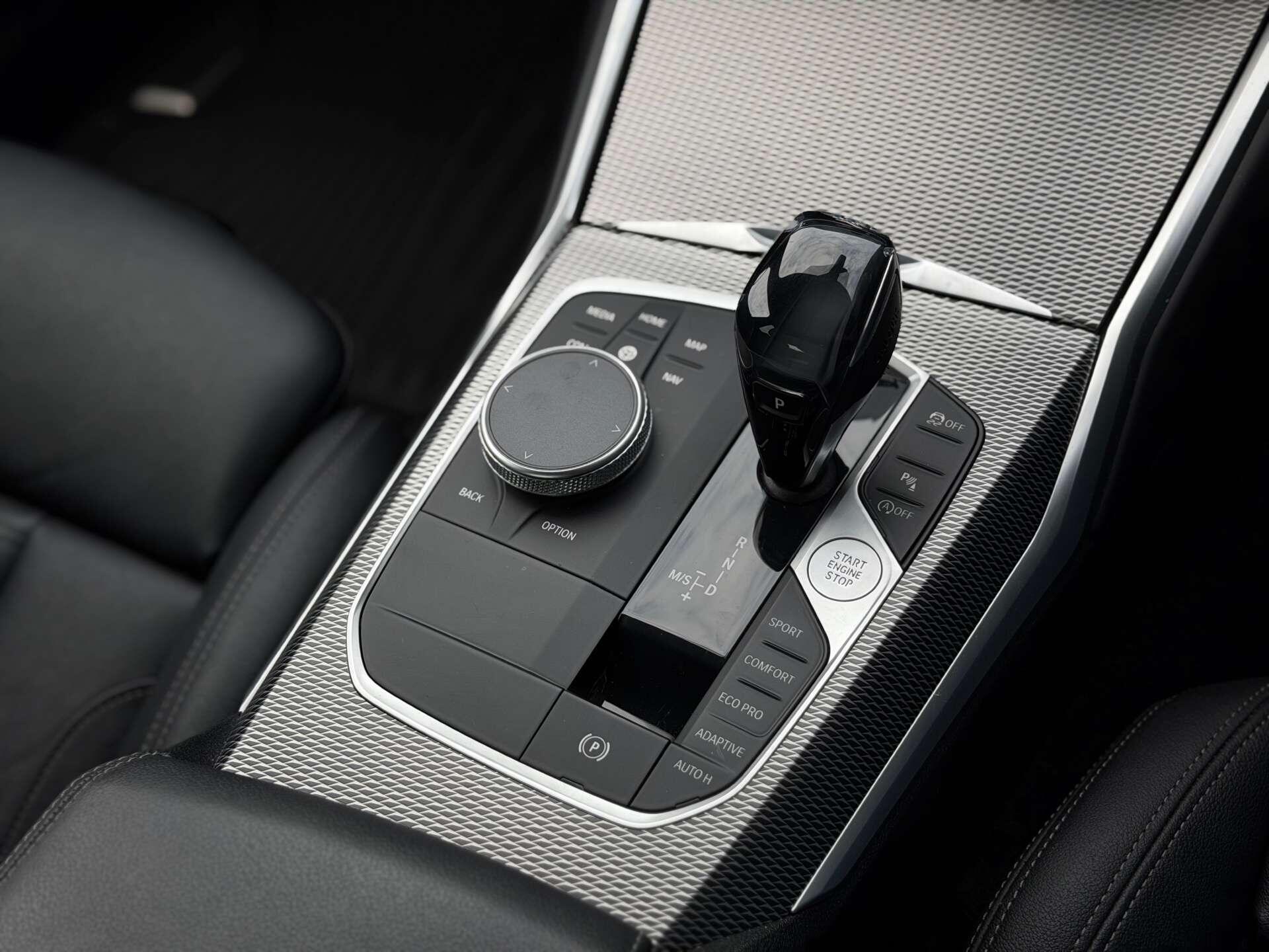 BMW 3 Series view 26