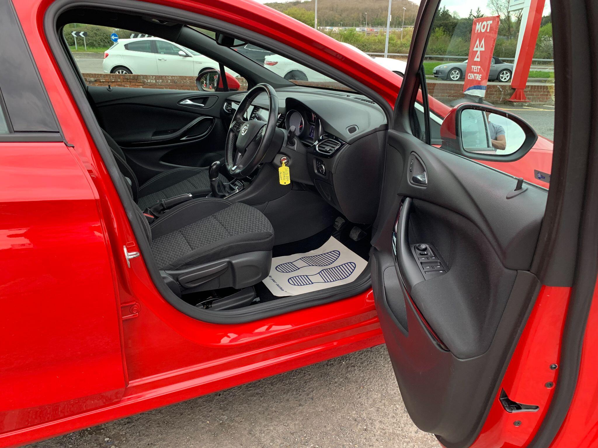 Vauxhall Astra view 12