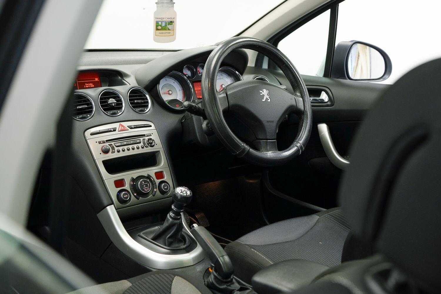 Peugeot 2008 view 22
