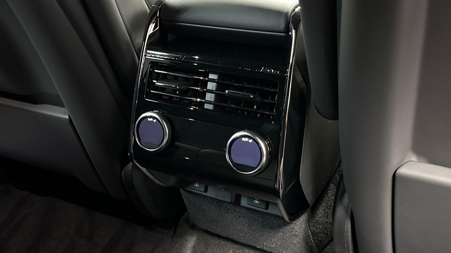 Land Rover Range Rover Sport view 18