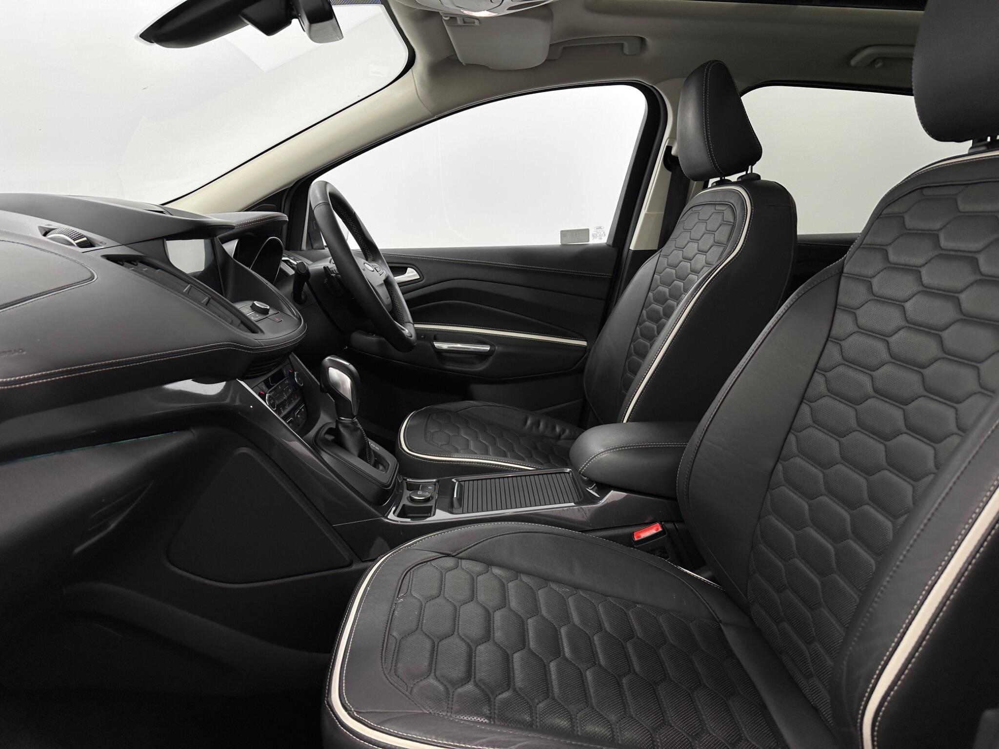 Ford Kuga view 34